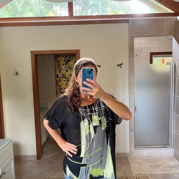 Dinah Lee brand top, mixed green, black, white colors. - Picture 3 of 4